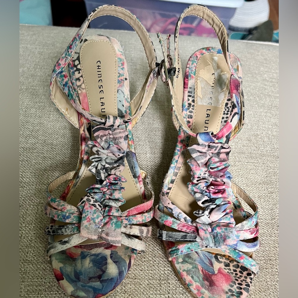 Chinese Laundry Wedge sandals